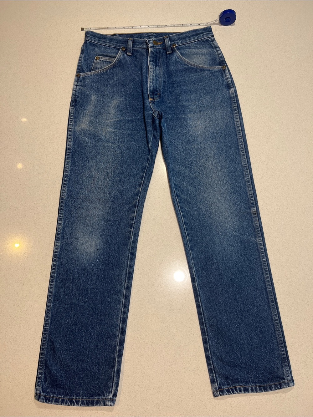 Wrangler Classic Men's Straight Leg 5 pocket Jeans.  Waist 30/Inseam 28
